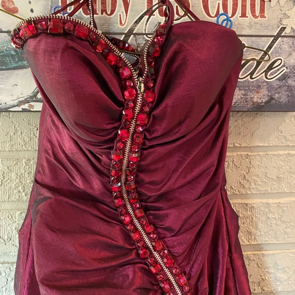 Mori Lee formal gown - Picture 2 of 9